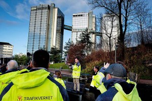 Riksrevisionen har kommit fram till att Västlänken inte är samhällsekonomiskt motiverad. Den är i hög grad ett politiskt projekt som inte vilar på varken ekonomisk eller teknisk samhällsanalys. Allt fler människor förstår detta, skriver debattörerna.