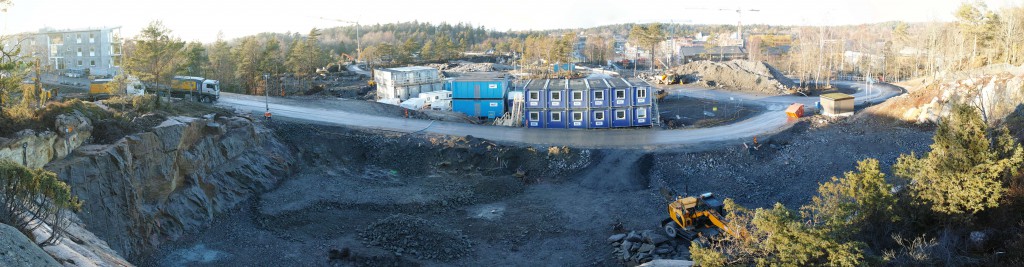 Vy över det "Nya Hovås "från det till hälften bortsprängda Uggleberget. Klicka för högupplöst bild. Foto: Chris Ceder